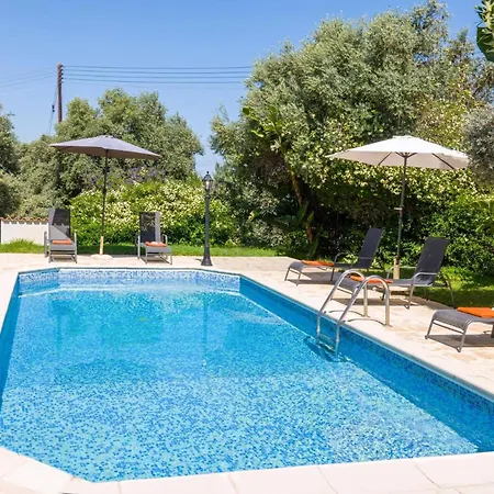 Villa Monika By *